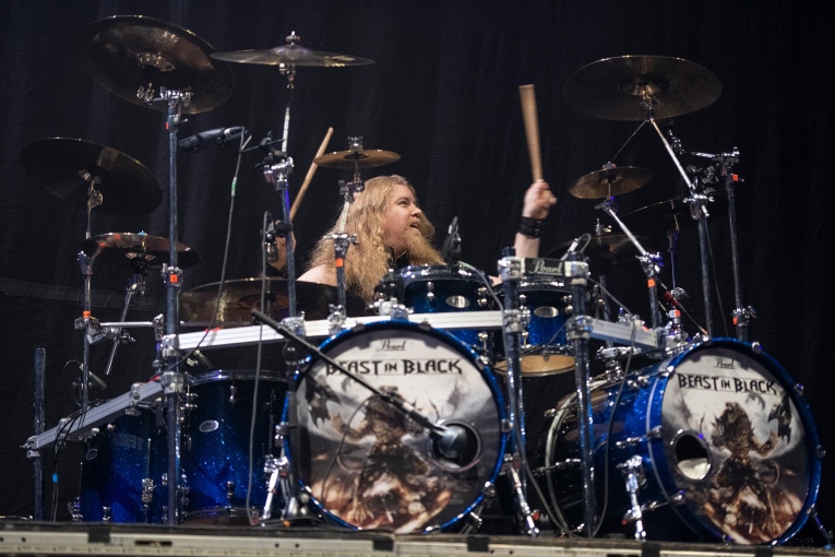 Beast In Black op Nightwish - 26/11 - Ziggo Dome foto