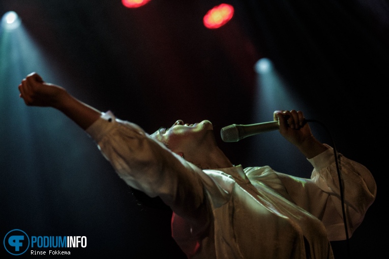 Miya Folick op Miya Folick - 04/12 - De Helling foto