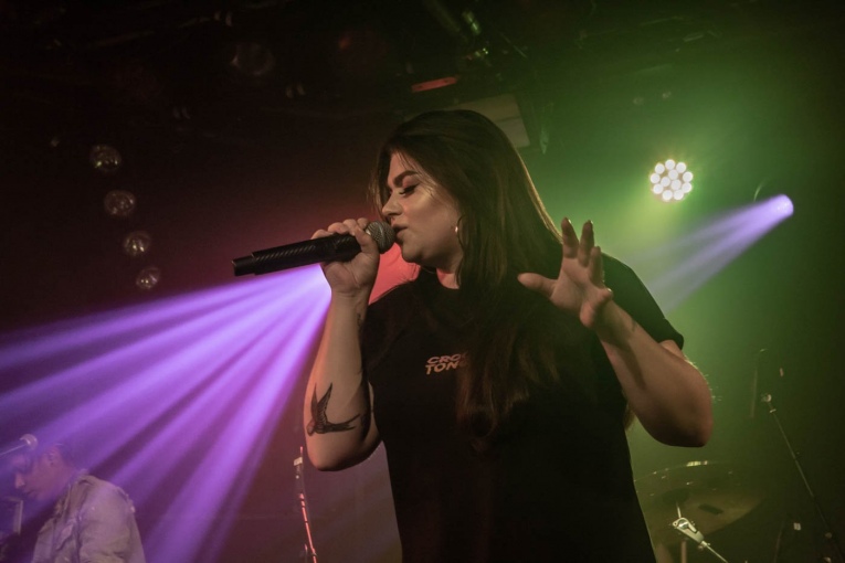 Roxeanne Hazes op Roxeanne Hazes - 06/12 - EKKO foto