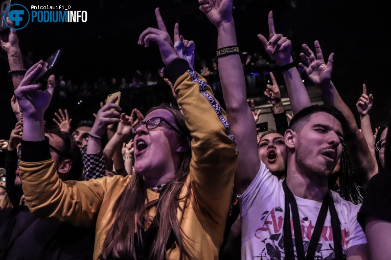 One Ok Rock - 10/12  - TivoliVredenburg foto