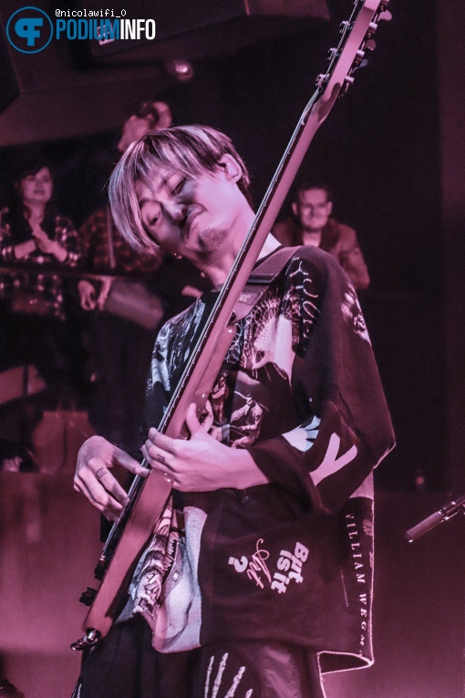 One Ok Rock op One Ok Rock - 10/12  - TivoliVredenburg foto