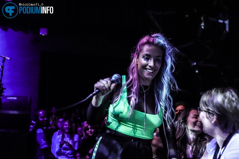 Vukovi op One Ok Rock - 10/12  - TivoliVredenburg foto