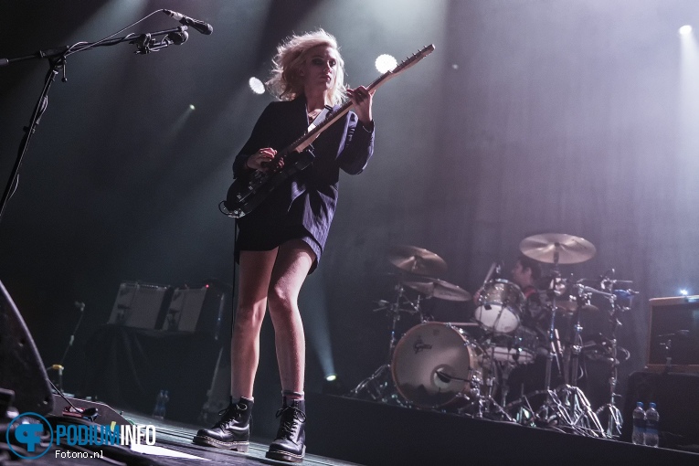 Wolf Alice op Wolf Alice - 11/12 - TivoliVredenburg foto