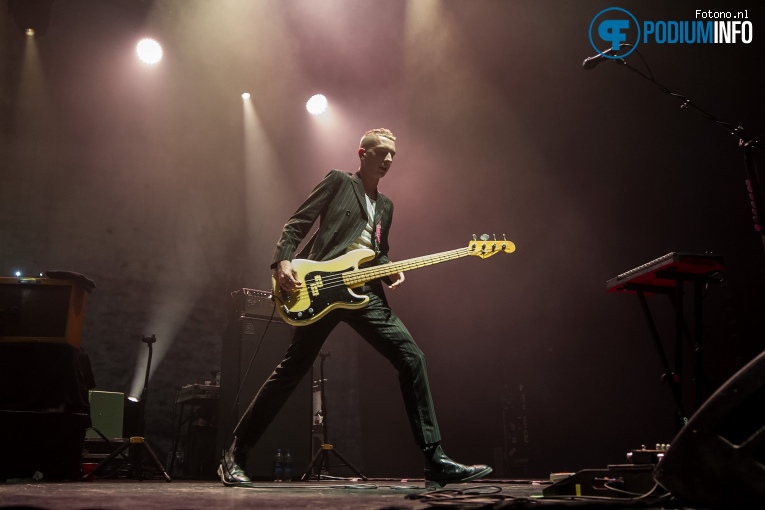 Wolf Alice op Wolf Alice - 11/12 - TivoliVredenburg foto