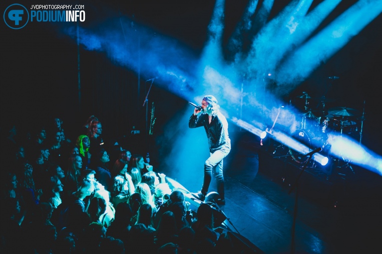 Xavier Mayne op Chase Atlantic - 13/12 - Patronaat foto