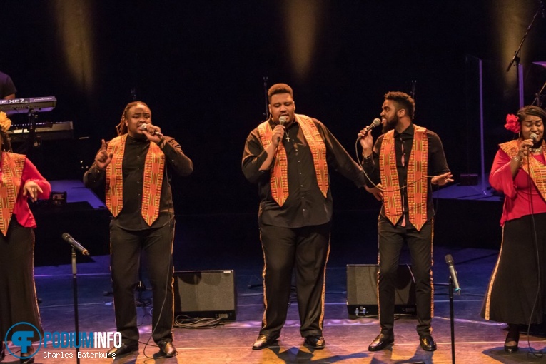 Harlem Gospel Choir op Harlem Gospel Choir - 18/12 - Oude Luxor Theater foto