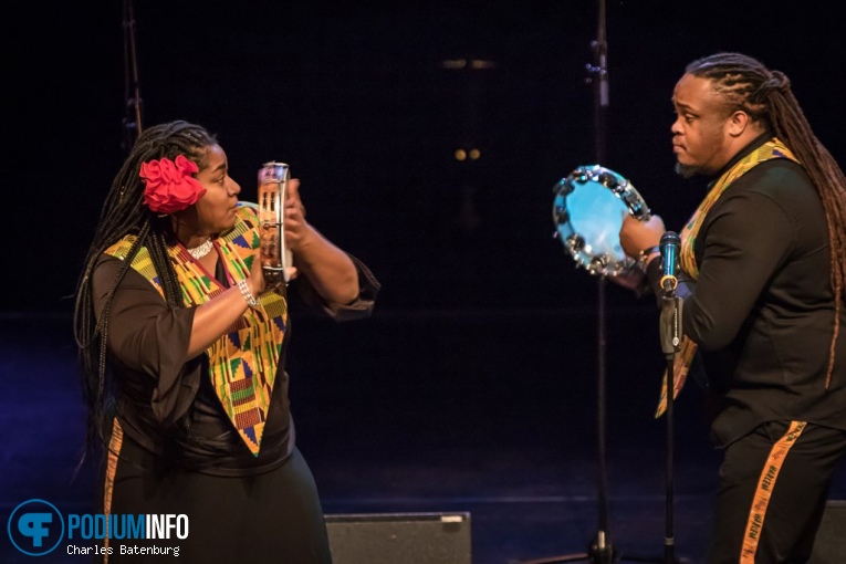 Harlem Gospel Choir op Harlem Gospel Choir - 18/12 - Oude Luxor Theater foto