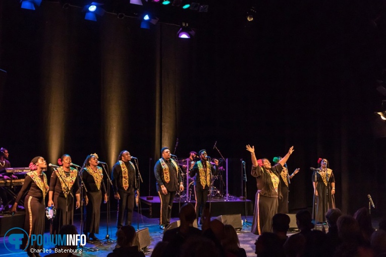 Harlem Gospel Choir op Harlem Gospel Choir - 18/12 - Oude Luxor Theater foto