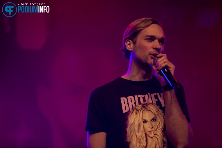 Stippenlift op De Jeugd Van Tegenwoordig - 20/11 - TivoliVredenburg foto