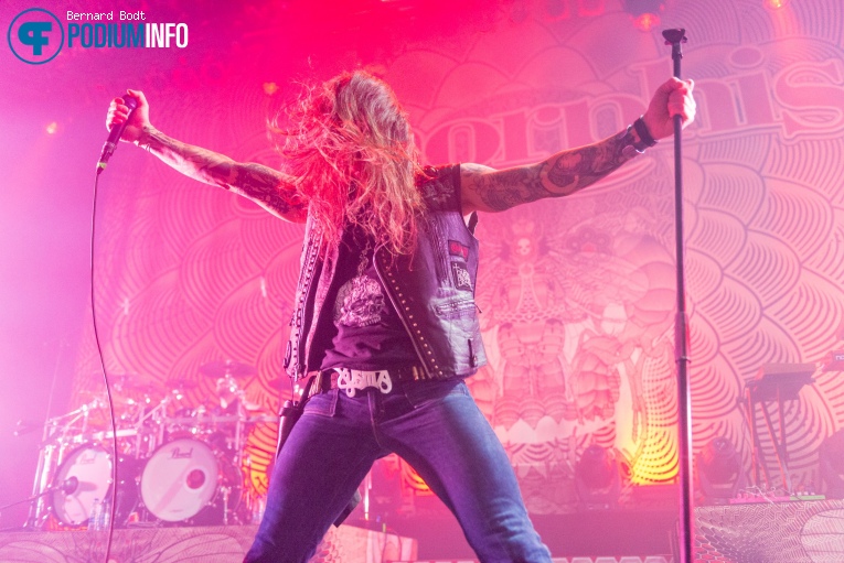 Amorphis op Amorphis / Soilwork - 12/01 - Doornroosje foto