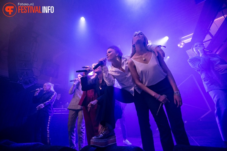 Daughters of Reykjavík op Eurosonic Noorderslag 2019 - woensdag foto