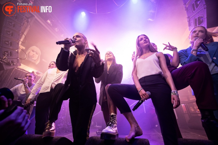 Daughters of Reykjavík op Eurosonic Noorderslag 2019 - woensdag foto