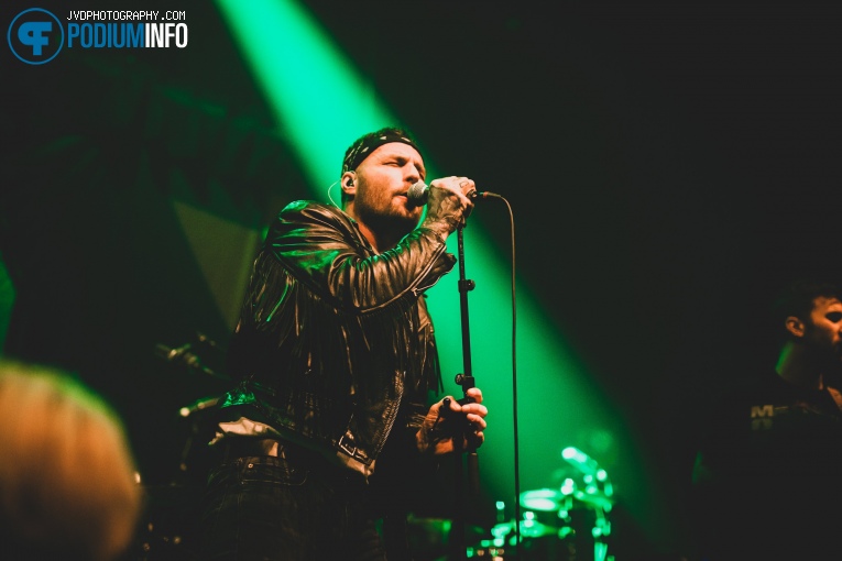Emarosa op Don Broco - 29/01 - TivoliVredenburg foto