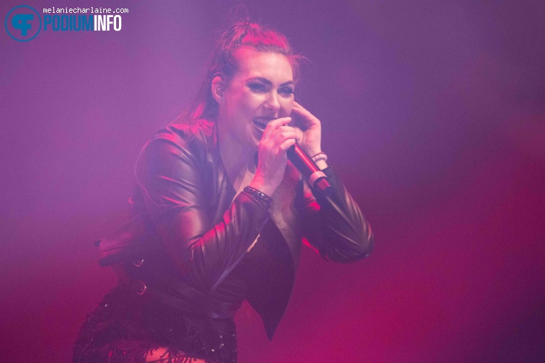 Amaranthe op Amaranthe / Follow The Cipher - 31/01 - Doornroosje foto