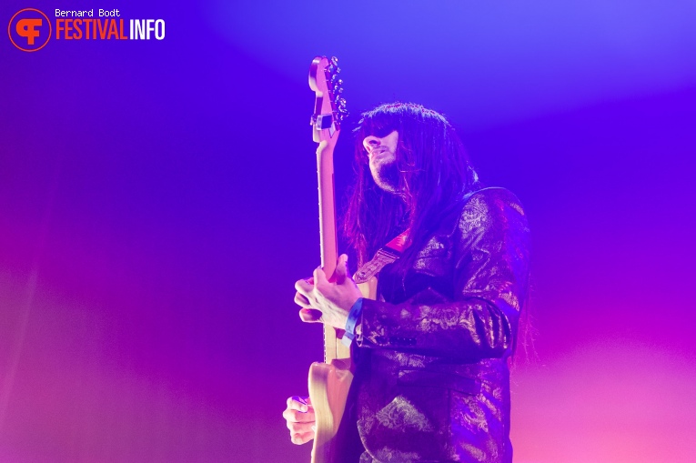 Khruangbin op Footprints 2019 foto