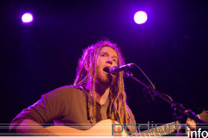 Newton Faulkner op Newton Faulkner - 16/4 - Melkweg foto