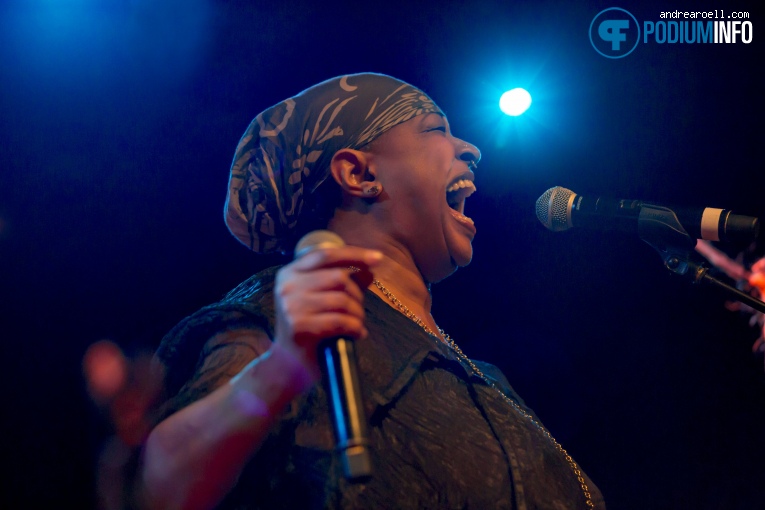 Lisa Fischer op Lisa Fischer - 10/02 - Paradiso Noord (Tolhuistuin) foto