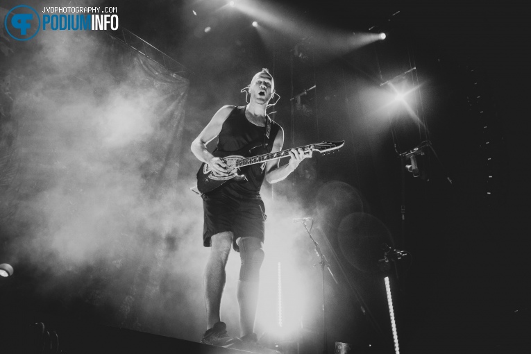 Killswitch Engage op Parkway Drive - 6/2 - Afas Live foto