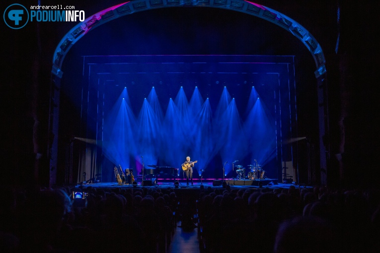 Joan Baez op Joan Baez - 08/02 - Carré foto