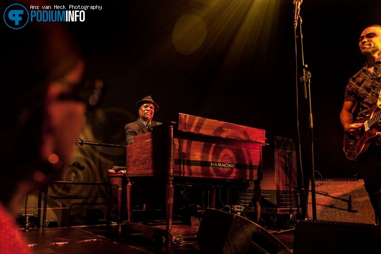 Booker T. Jones op Booker T. Jones - 15/02 - TivoliVredenburg foto