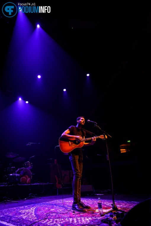 Ruben Samama op Jonathan Jeremiah - 20/02 - TivoliVredenburg foto