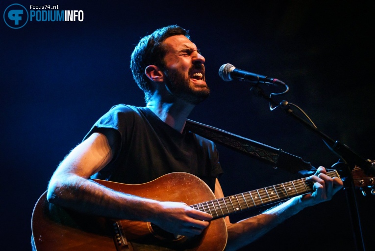 Ruben Samama op Jonathan Jeremiah - 20/02 - TivoliVredenburg foto