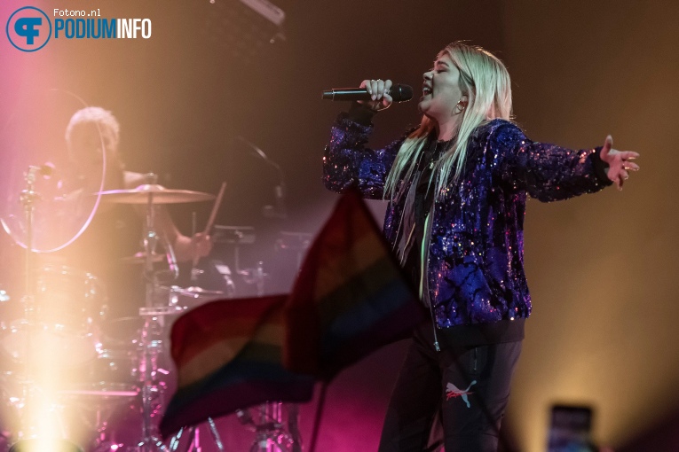 Hayley Kiyoko op Hayley Kiyoko - 21/02 - TivoliVredenburg foto