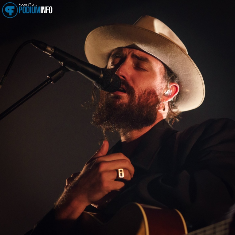 RY X op RY X - 01/03 - Paradiso foto