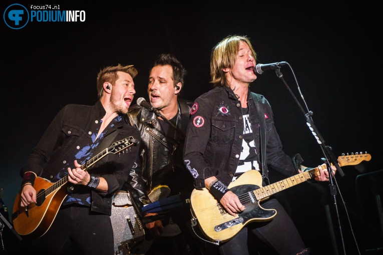 Keith Urban op Country 2 Country - 04/03 - AFAS Live foto