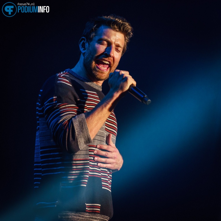 Brett Eldredge op Country 2 Country - 04/03 - AFAS Live foto