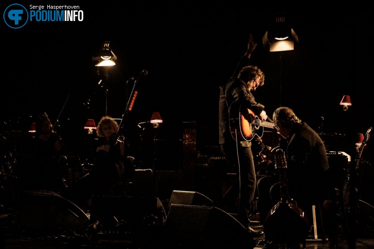Glen Hansard op Glen Hansard - 07/03 - Koninklijk Theater Carré foto