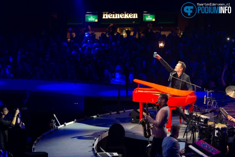 Jeroen van der Boom op Holland zingt Hazes - 15/03 - Ziggo Dome foto