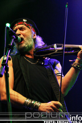 Gogol Bordello op Gogol Bordello - 21/4 - 013 foto