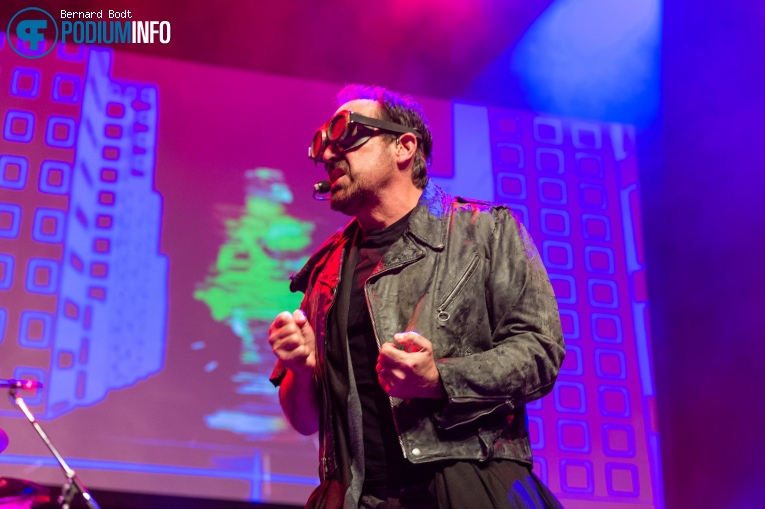 Neal Morse op Neal Morse Band - 26/03 - 013 foto