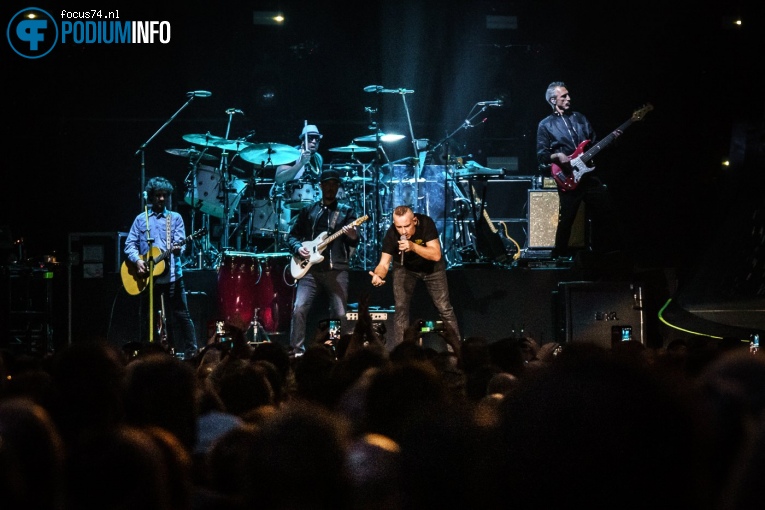 Eros Ramazzotti op Eros Ramazzotti - 03/04 - Ziggo Dome foto