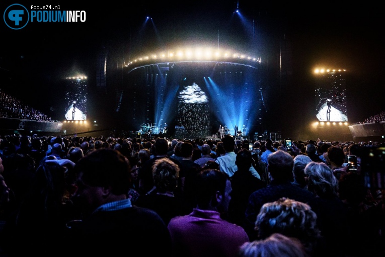 Eros Ramazzotti op Eros Ramazzotti - 03/04 - Ziggo Dome foto