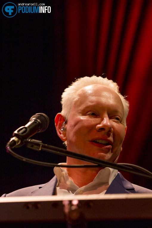 Joe Jackson op Joe Jackson - 04/04 - TivoliVredenburg foto