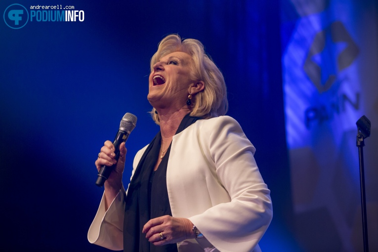 Anita Meyer op Pann Fundraiser - 14/04 - TivoliVredenburg foto