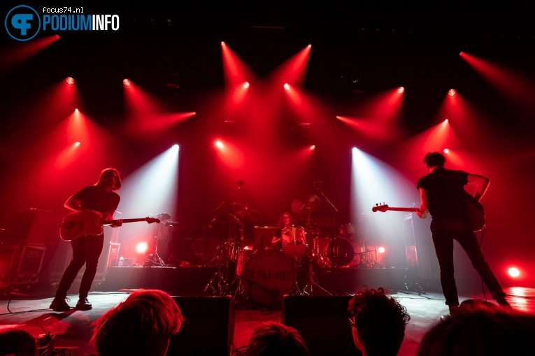 The Pale White op Sam Fender - 18/04 - Doornroosje foto