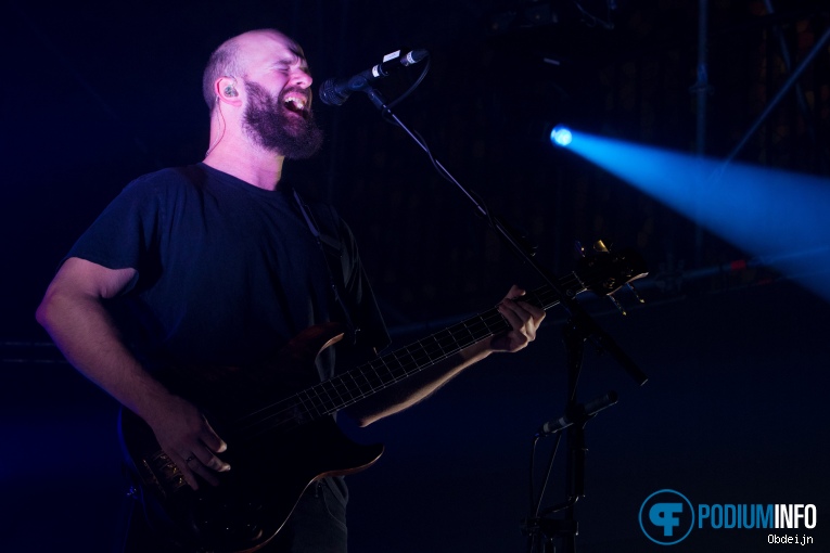 White Lies op Paaspop 2019- vrijdag foto