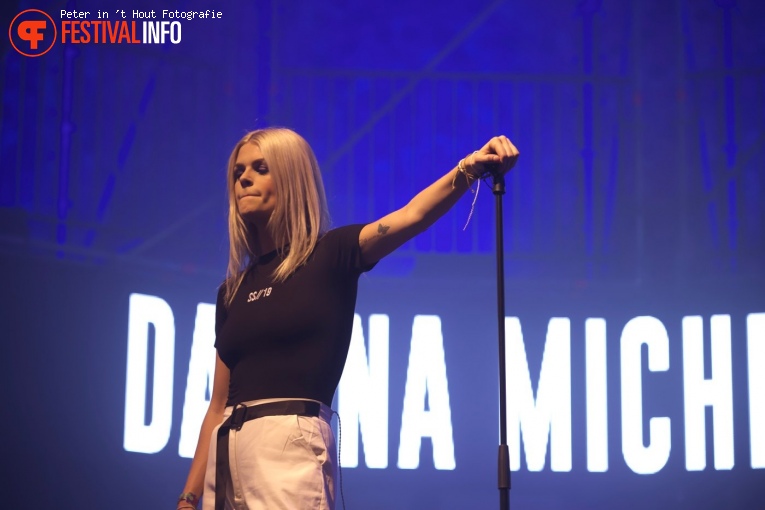 Davina Michelle op Paaspop 2019- vrijdag foto