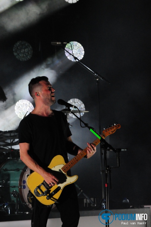 White Lies op White Lies - 20/04 - De Oosterpoort foto