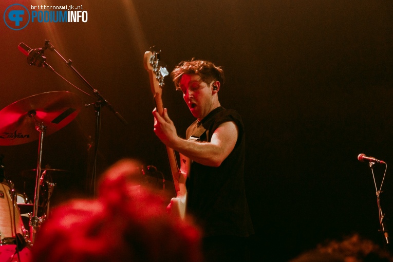 The Pale White op Sam Fender - 20/04 - TivoliVredenburg foto