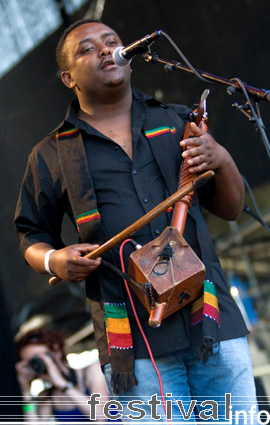 Minyeshu op Bevrijdingsfestival Utrecht 2008 foto