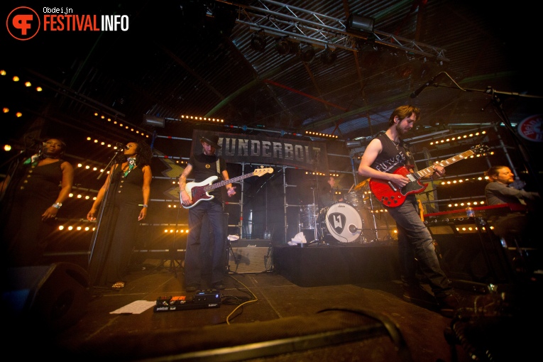 Laurence Jones op Paaspop 2019 - Zondag foto