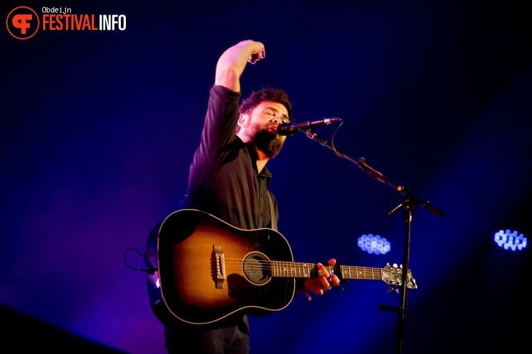 Passenger (Singer-songwriter) op Paaspop 2019 - Zondag foto