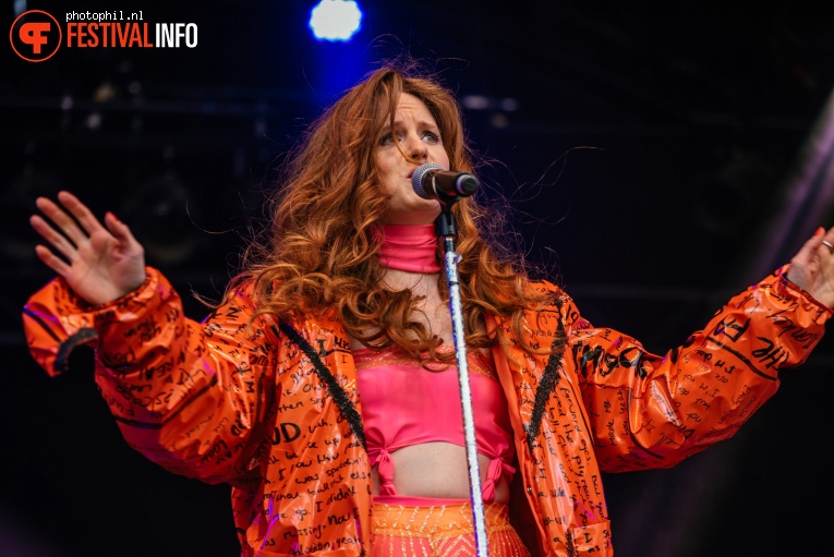 Merol op Bevrijdingsfestival Nijmegen 2019 foto