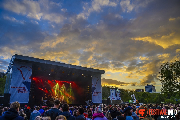 Altın Gün op Bevrijdingsfestival Utrecht 2019 foto