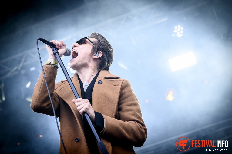 Thomas Azier op Bevrijdingsfestival Utrecht 2019 foto