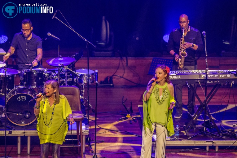 Sergio Mendes op Sergio Mendes - 08/05 - TivoliVredenburg foto